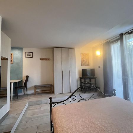 Studio Novecento Mit Eigener Terrasse Desenzano del Garda Exterior foto
