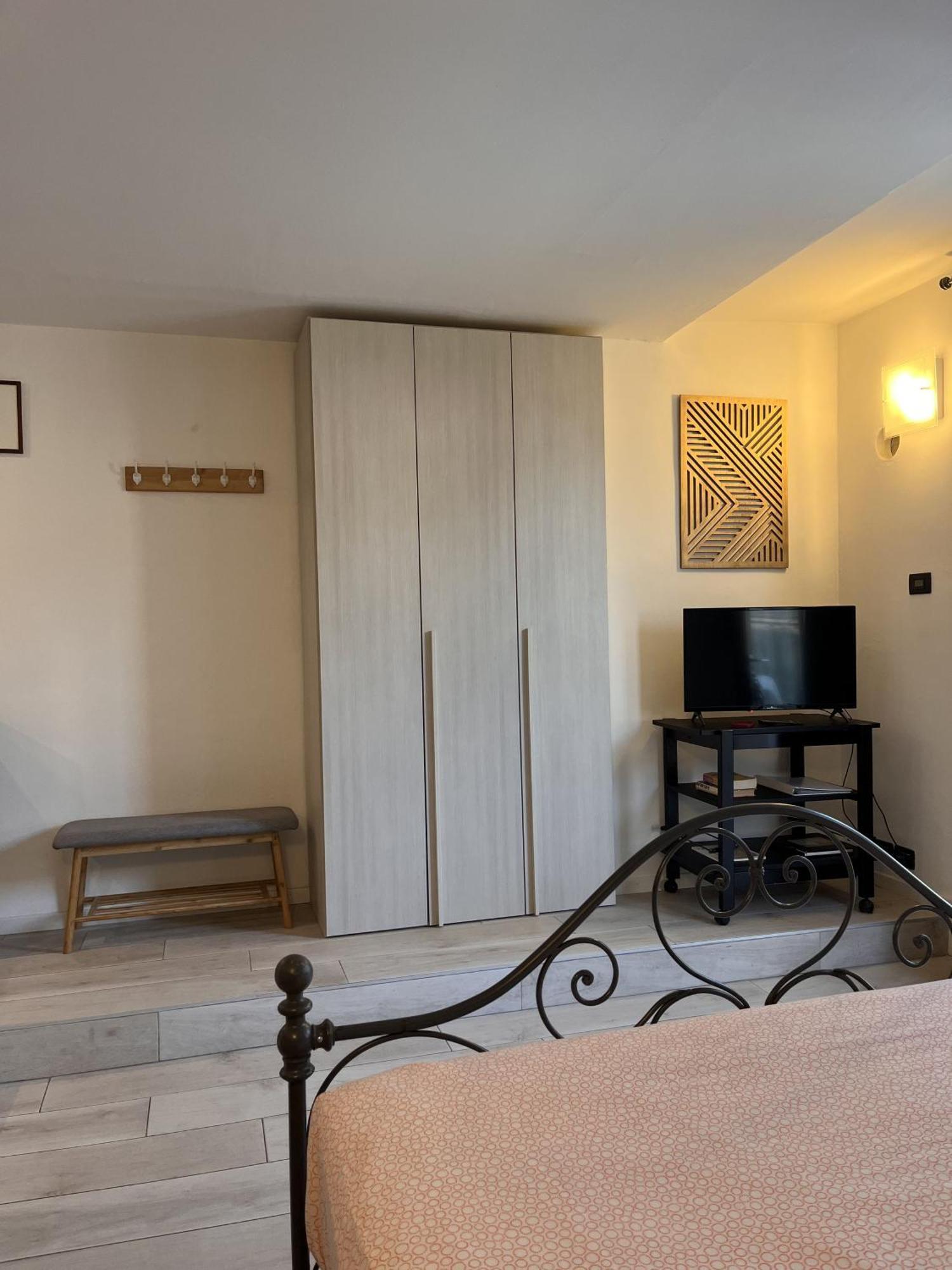 Studio Novecento Mit Eigener Terrasse Desenzano del Garda Exterior foto
